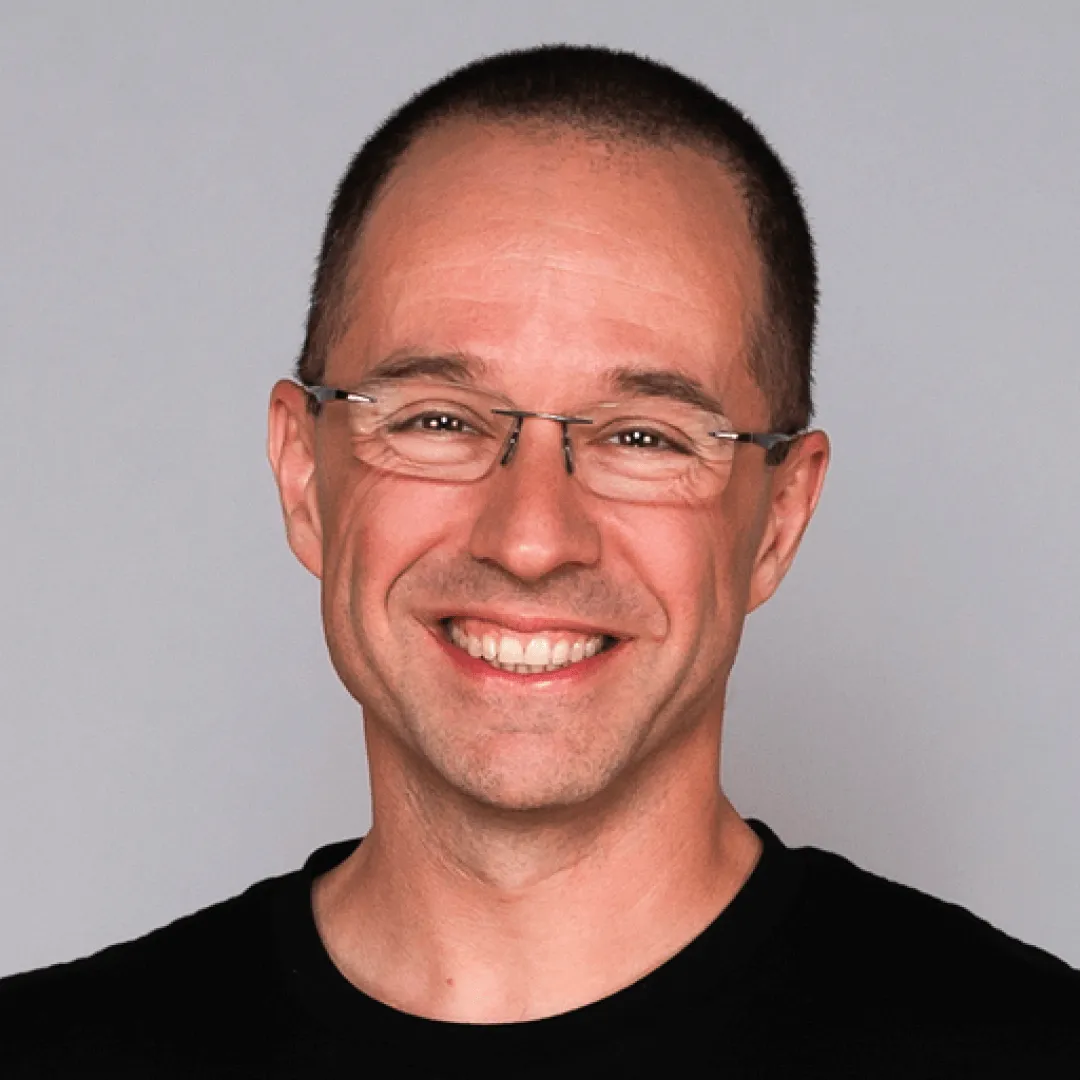 Portrait photo of Dan Barak